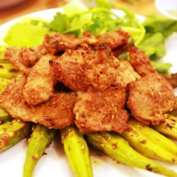 Quán Quân Nhi 