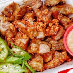 Quán Quân Nhi 